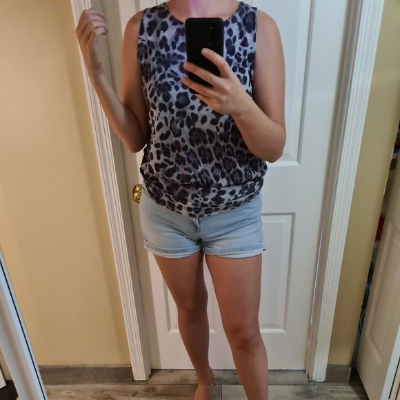 Animal print top - Picture 6 of 6